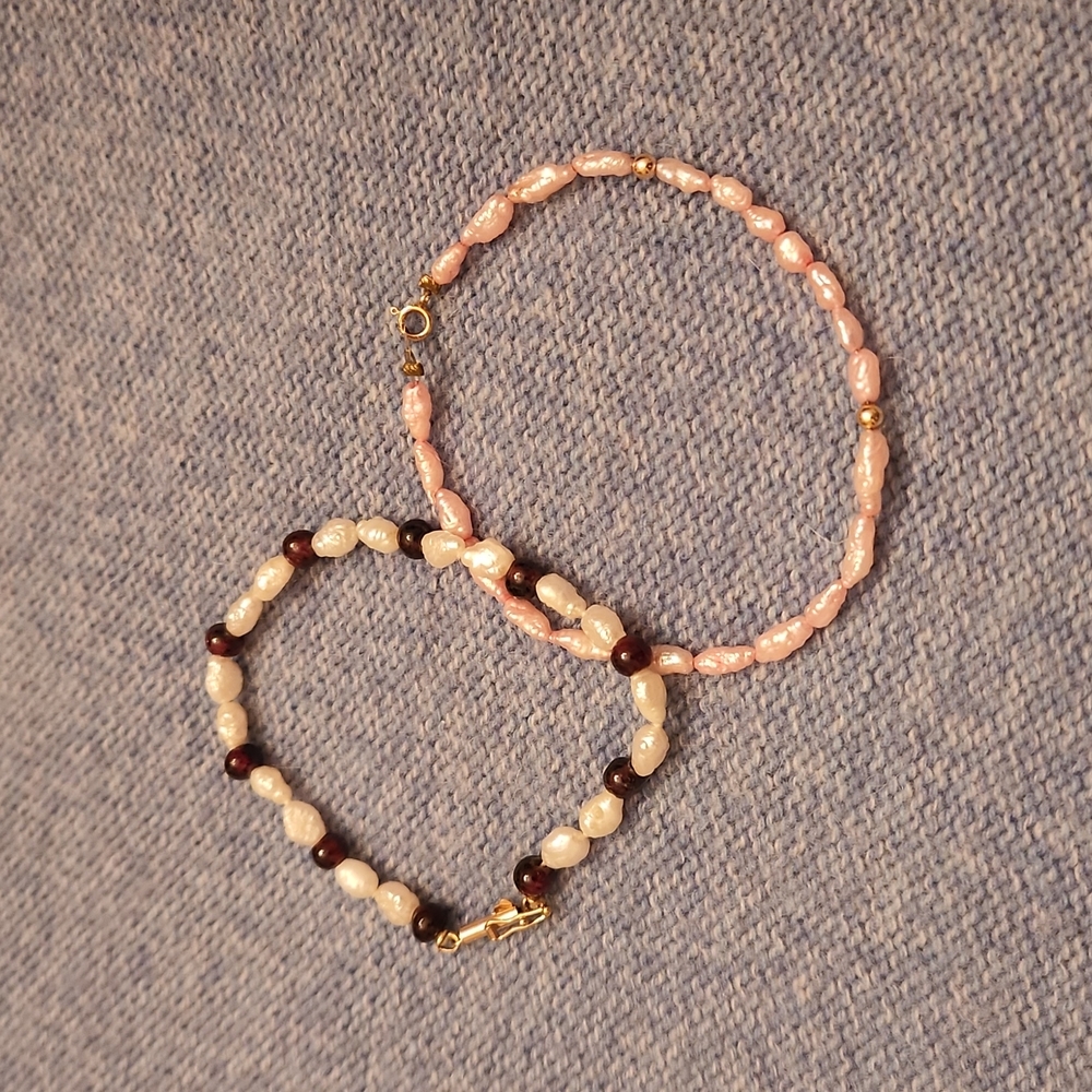 Two freshwater pearl bracelets